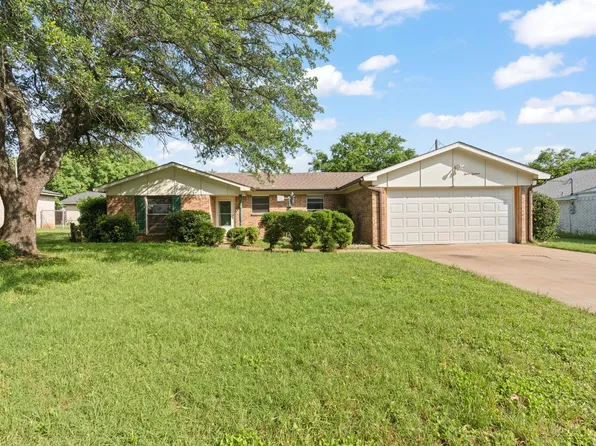 1218 Wedgewood Dr, Cleburne, TX 76033