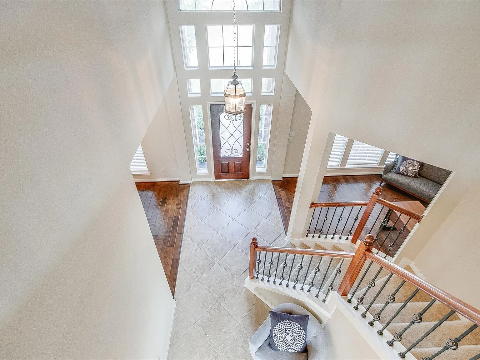 4 bed, 3.5 bath, 3350 sqft, $3,950 — Photo 3