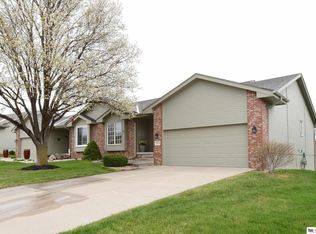 7033 S 163rd St, Omaha, NE 68136