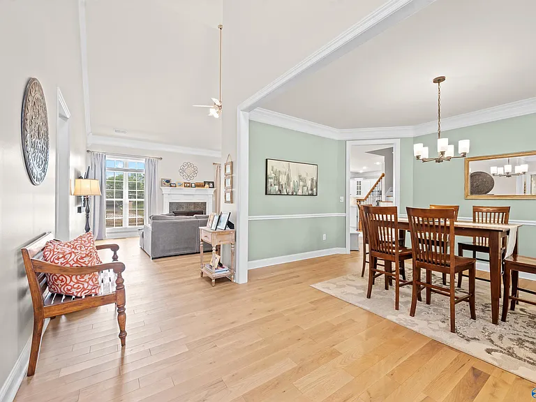 103 Wickerberry Ln — Photo 6
