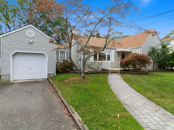 2204 Appleby Dr, Ocean, NJ 07712