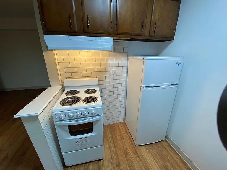 3306 Grand Ave #8 — Photo 4