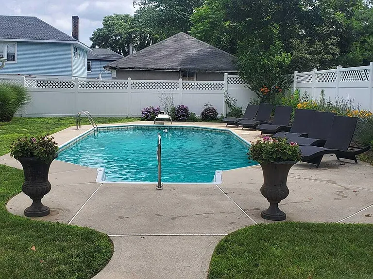 393 Bath Ave — Photo 12