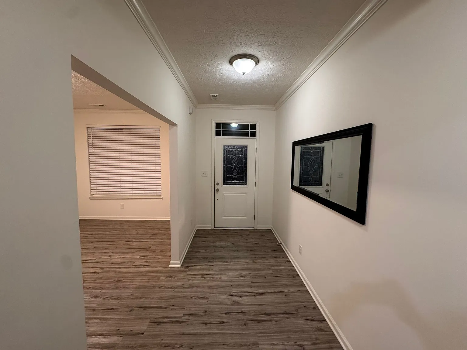 5 bed, 3208 sqft, $3,265 — Photo 2