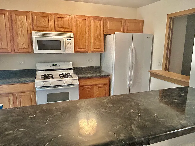 2482 Stoughton Cir — Photo 9
