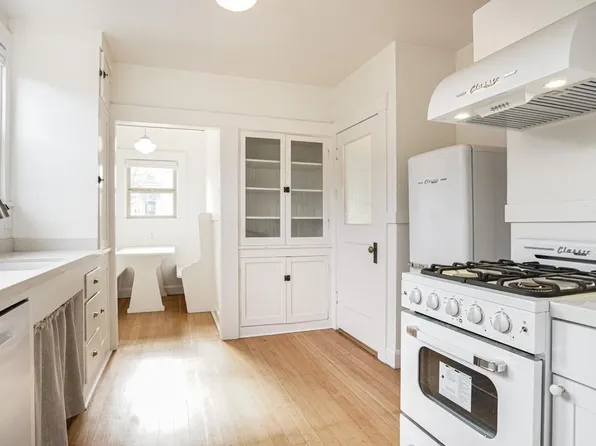 425 B St #4, Petaluma, CA 94952