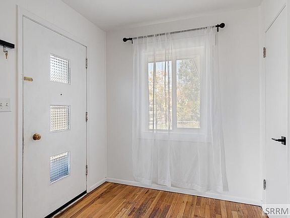 5th image of 1675 S Higbee Ave