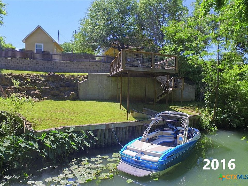 1st image of 260 Meadow Lake Dr
