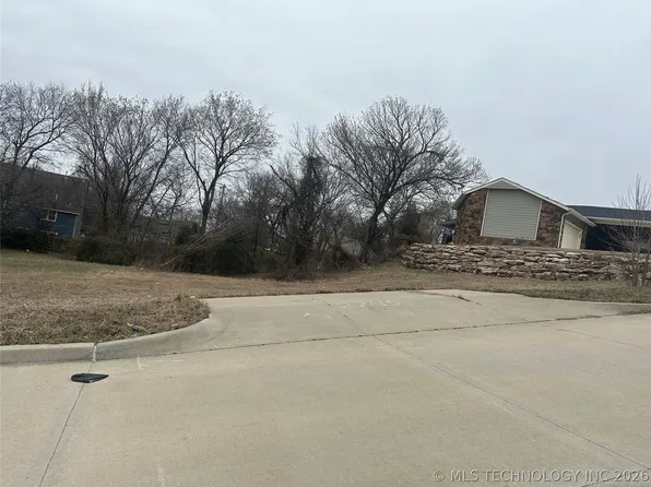 S Main St, Tulsa, OK 74119