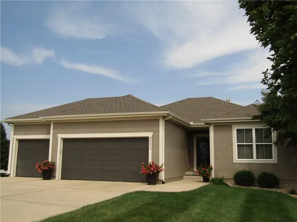 24876 W 148th Ct, Olathe, KS 66061