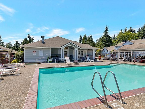 2nd image of 23301 Cedar Way #U205