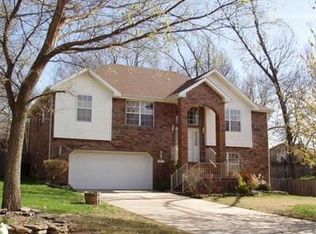 3861 W Woodland St, Springfield, MO 65807