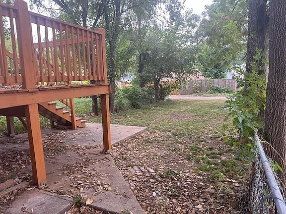 4th image of 423 Oakley Ave