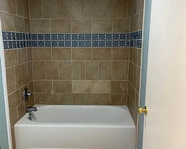 35 Heritage Rd #E — Photo 5