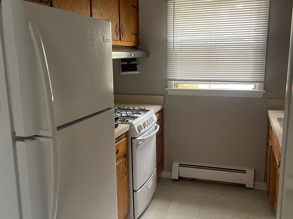 1st image of 2501 119th St #2E