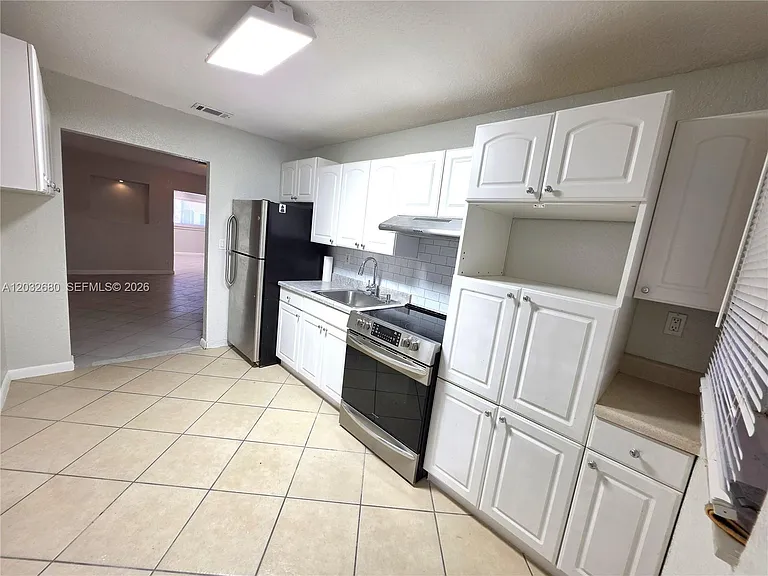 5225 NE 4th Ave — Photo 22