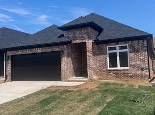 126 Woodlands Park Dr, Little Rock, AR 72223