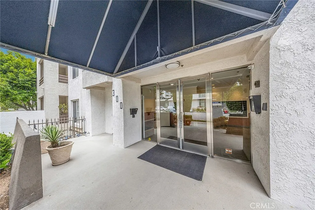 Building Photo - 300 N El Molino Ave #327