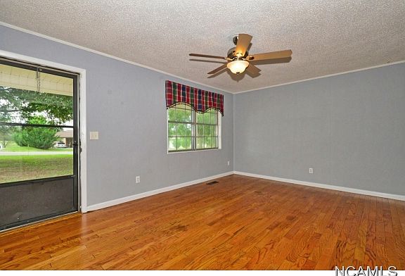 2nd image of 4572 County Road 1635