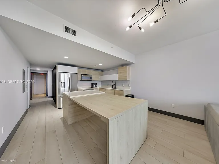 16385 Biscayne Blvd #2205 — Photo 8