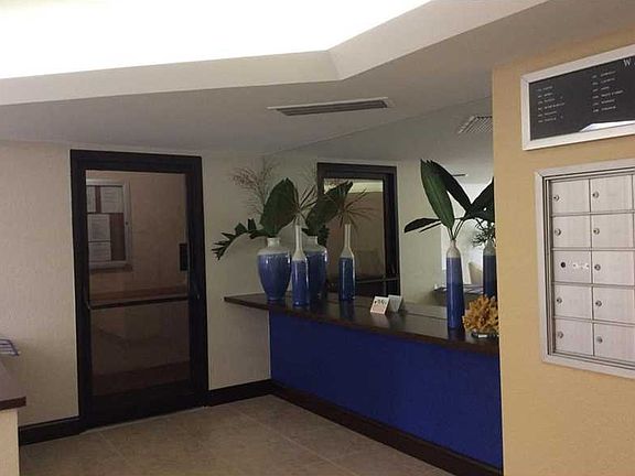 3rd image of 520 SE 12th St APT 105