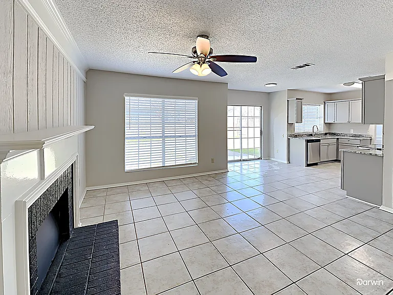 2508 Creekwood Ln — Photo 6