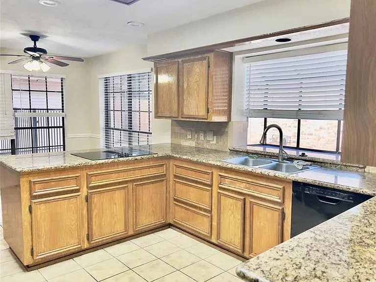 22527 Wildwood Grove Dr — Photo 9