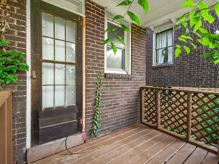 2228 S Braddock Ave — Photo 29