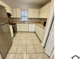 5487 Sawyer Rd APT B, Tampa, FL 33634