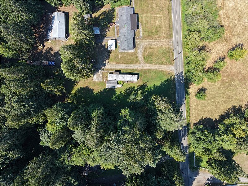 3rd image of 28610 3rd Avenue NE