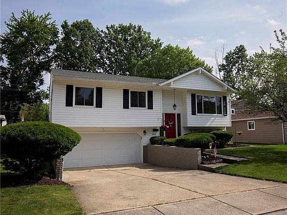 2nd image of 460 Georgia Ave