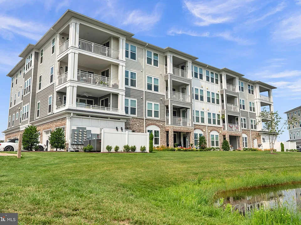 190 Harrier Way #24