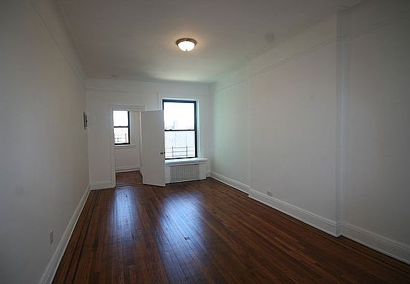 3rd image of 519 E 88th St APT 5B