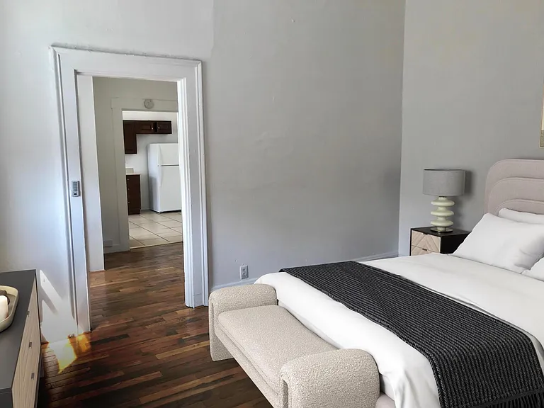 206 E 8th St #6 — Photo 10