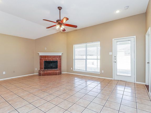2nd image of 528 Cambridge Dr