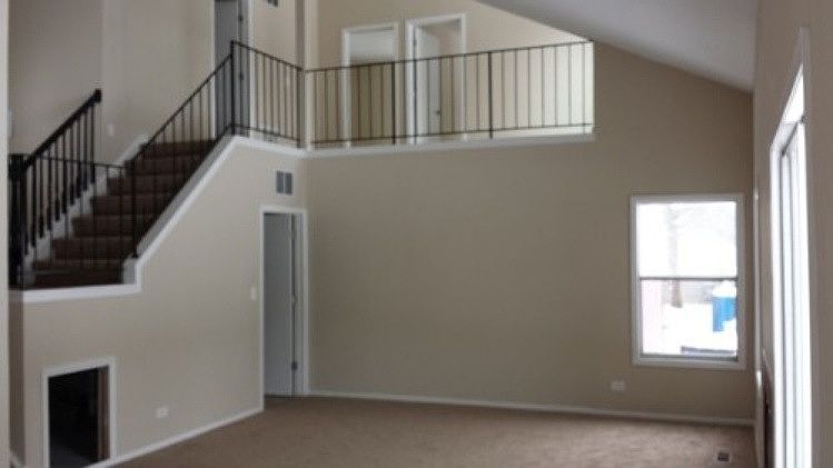 2nd image of 1885 Victor Ln
