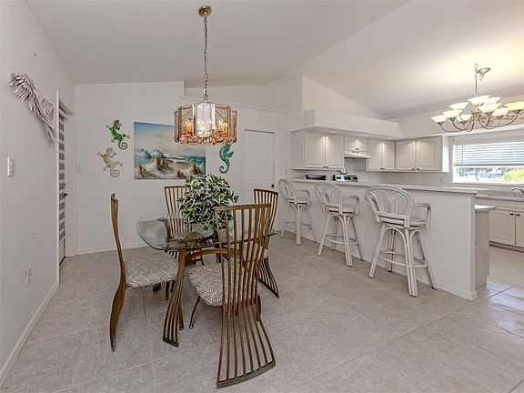 4th image of 1056 ROTONDA CIRCLE