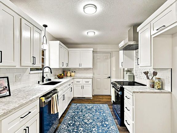 4th image of 5828 E 62nd Pl