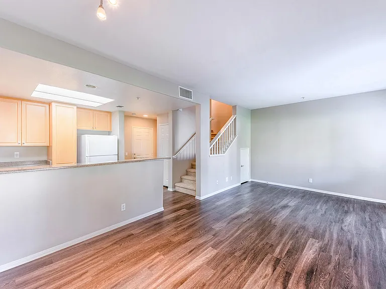 Laurel Canyon Apartment Homes — Photo 57
