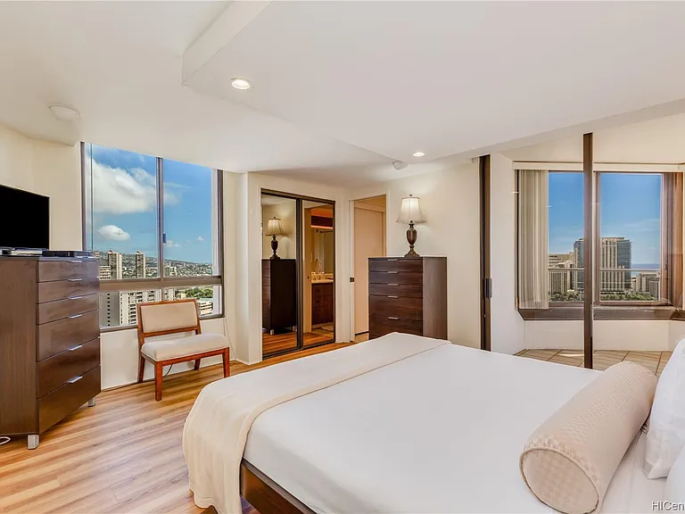 1910 Ala Moana Blvd #28C — Photo 14