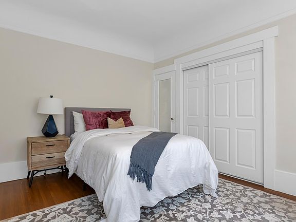 5th image of 1167 Pine St #11