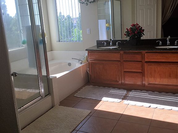 4th image of 11380 Summershade Ln