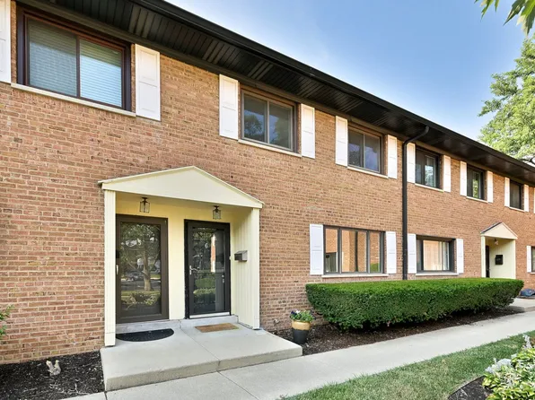 300 Duane St APT 6, Glen Ellyn, IL 60137