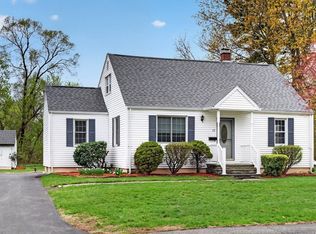 13 Hamilton Rd, Northborough, MA 01532