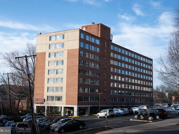 1210 N Taft St APT 805, Arlington, VA 22201