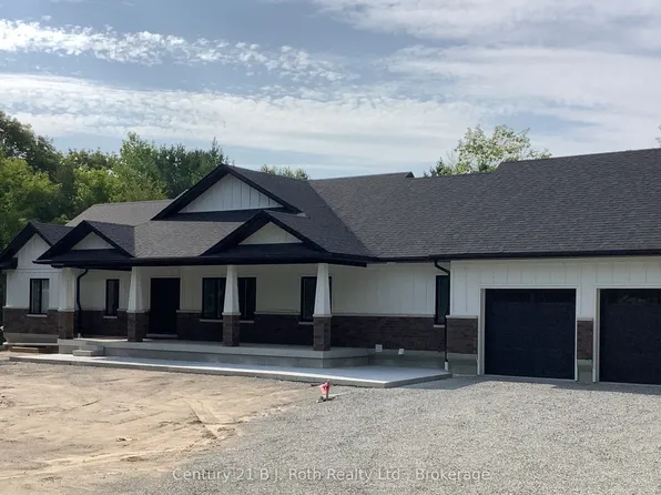 14 Greenlaw Ct, Springwater, ON L0L 1V0