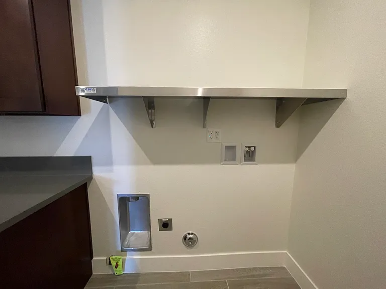 Laundry Room - Washer & Dryer Hook-Ups