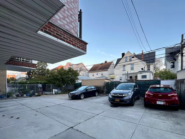 69 Bay 20th Street image 20 of 23