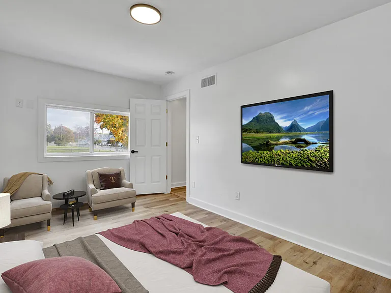 1033 E Cesar E Chavez Ave #1 — Photo 17