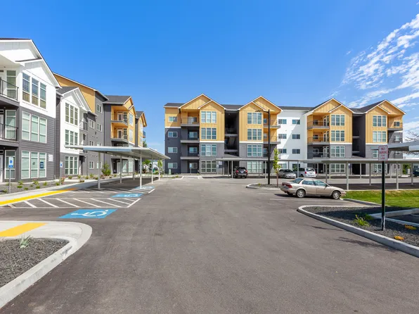 525 N Michigan Rd, Greenacres, WA